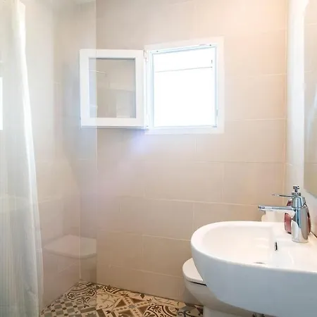 Holiday home 20 Min From Bcn- Charming House W/ Pool & Bbq Area *
