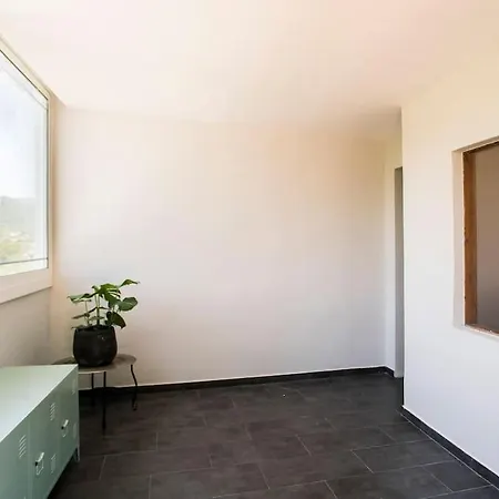 20 Min From Bcn- Charming House W/ Pool & Bbq Area *