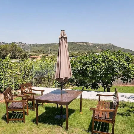 Holiday home 20 Min From Bcn- Charming House W/ Pool & Bbq Area Cervello