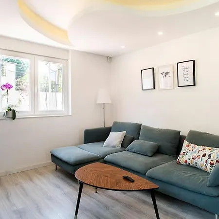 20 Min From Bcn- Charming House W/ Pool & Bbq Area *