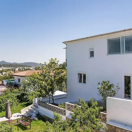 20 Min From Bcn- Charming House W/ Pool & Bbq Area Holiday home Cervello